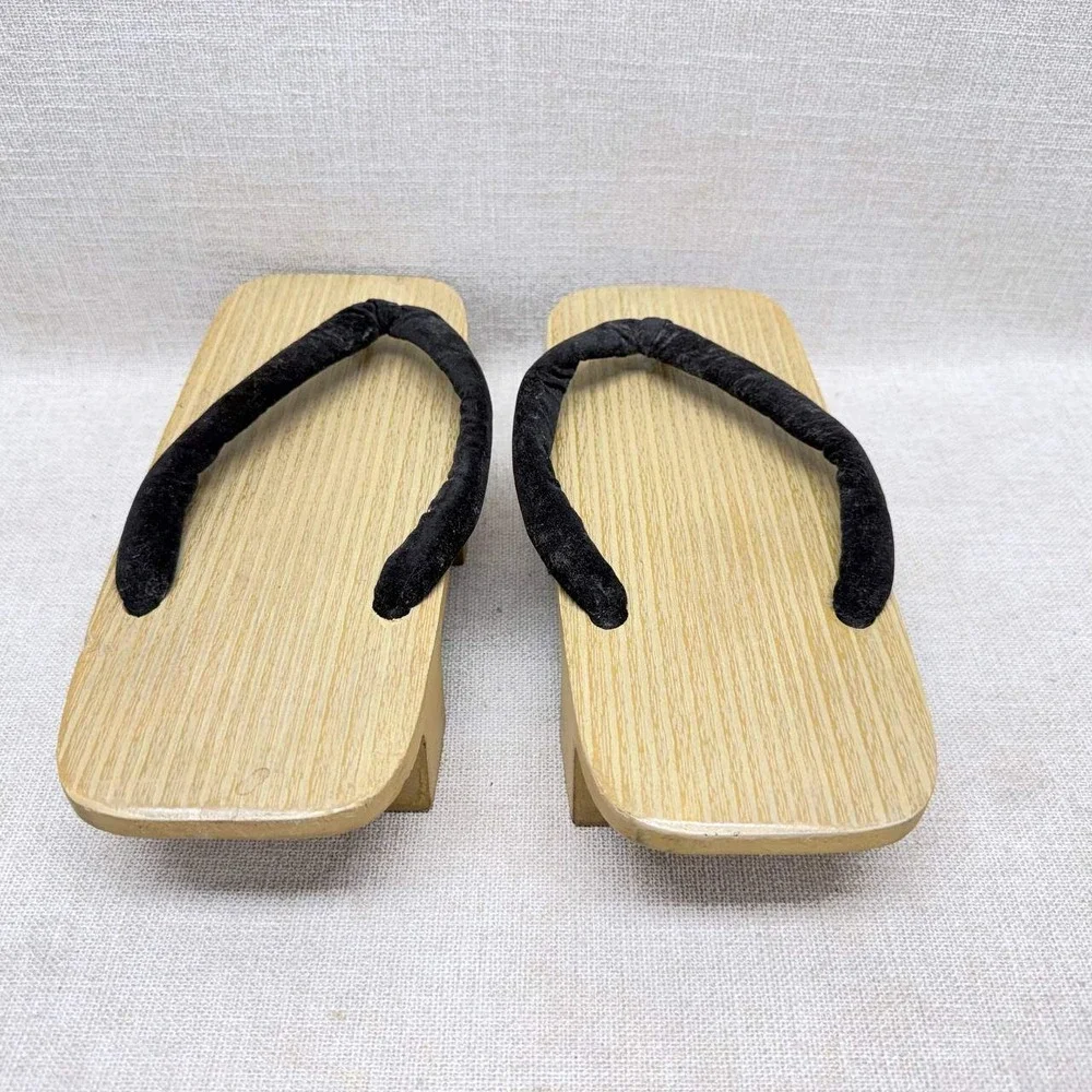 Vintage Japanese Geta Wooden Sandals 10in and Tabi Socks Set 28cm Made in Japan